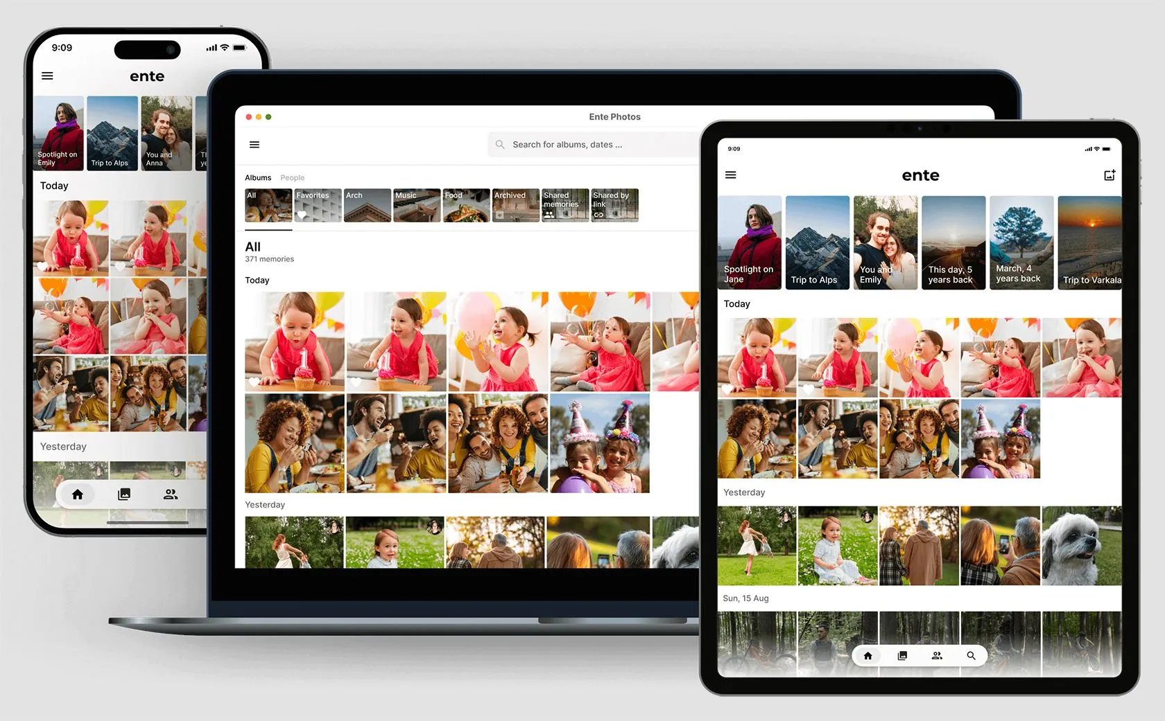 Ảnh minh họa Ente Photos hoạt động trên nhiều nền tảng khác nhau như điện thoại, máy tính và web, nhấn mạnh tính năng đồng bộ hóa.