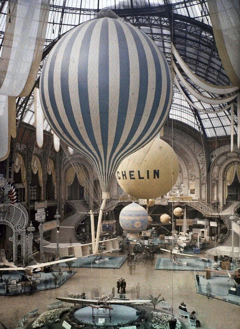 Bức ảnh khinh khí cầu Cactus Hot Air Balloon của Leon Gimpel tại Paris, một ví dụ hiếm hoi về ảnh màu đầu thế kỷ 20.