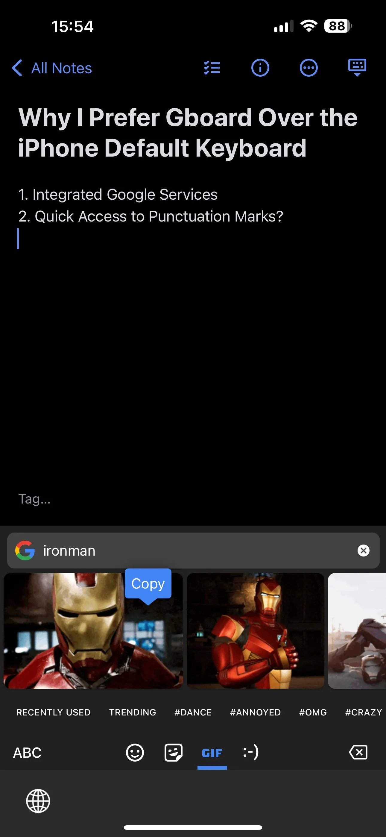 Cách sao chép và chèn một GIF trong Gboard trên iPhone, giúp thể hiện cảm xúc dễ dàng.
