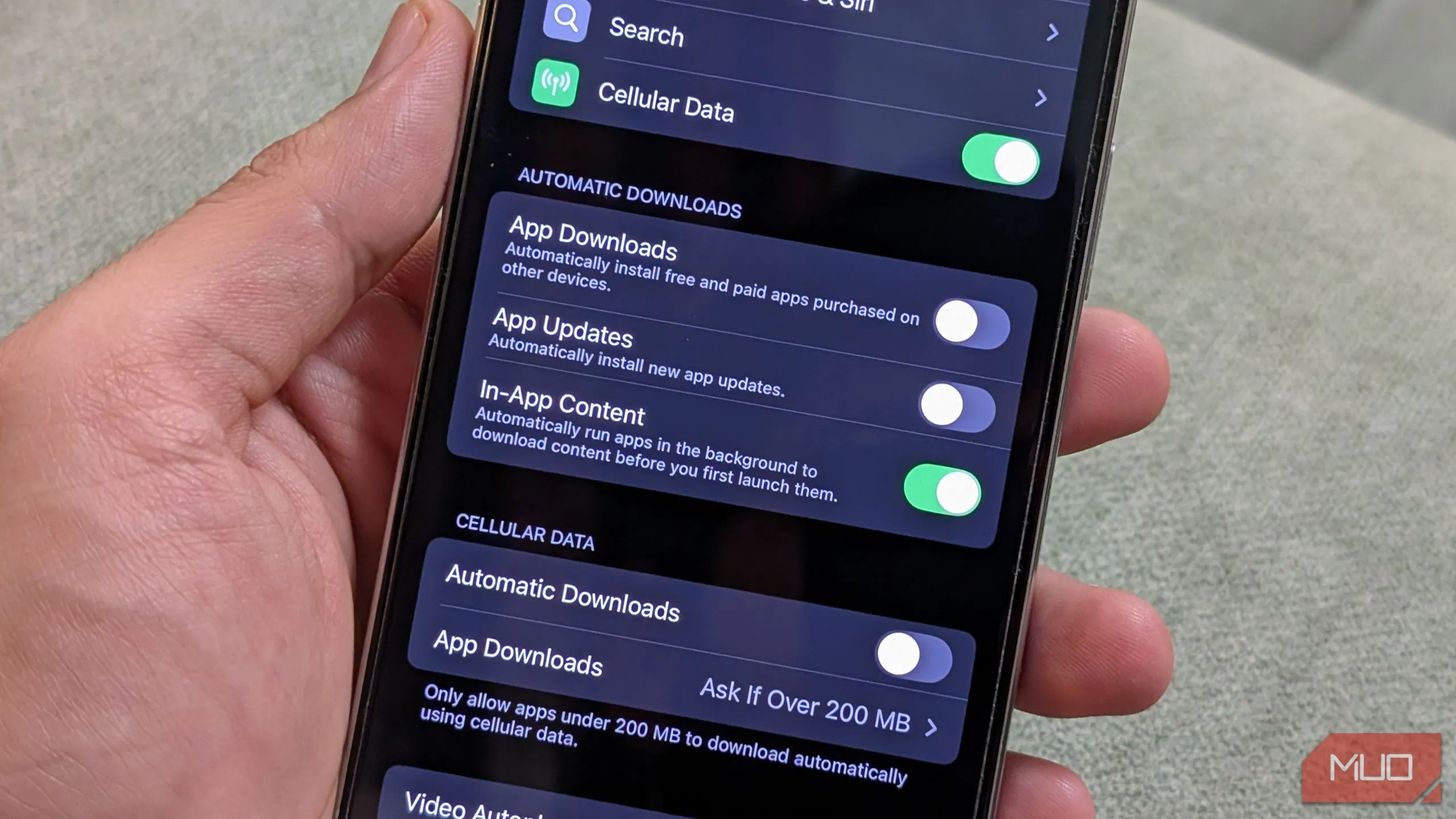 Cài đặt App Store để ngăn tự động tải ứng dụng qua 4G trên iPhone