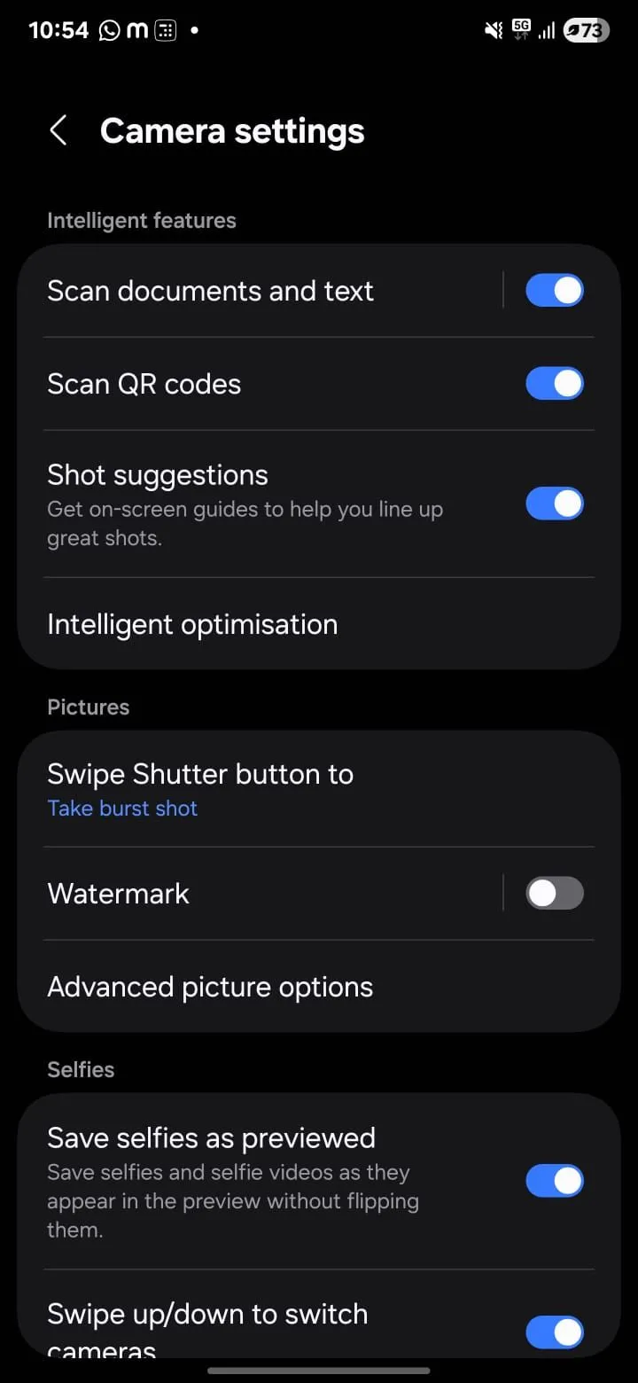 Cài đặt Shot Suggestions trong ứng dụng Camera của điện thoại Samsung