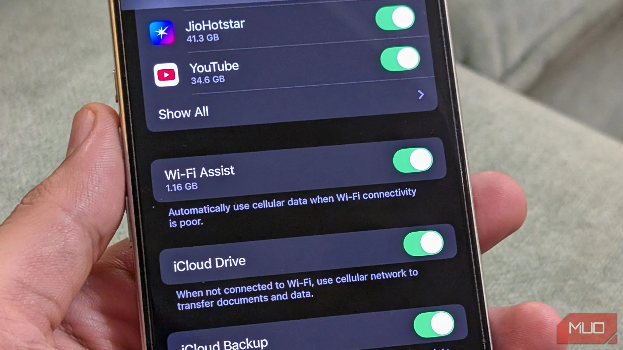 Cài đặt Wi-Fi Assist trên iPhone giúp tiết kiệm dữ liệu