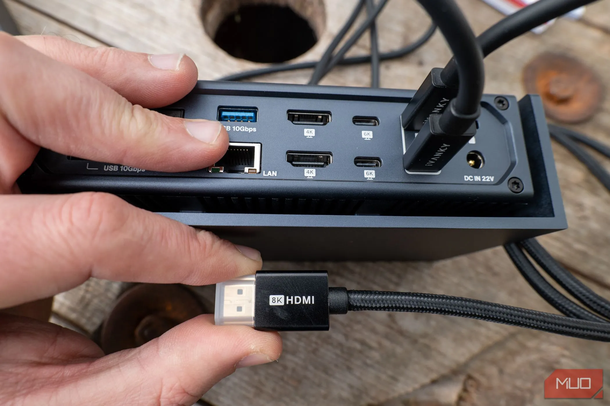 Cáp HDMI 8K Ivanky FusionDock Max 1, đại diện cho các chuẩn kết nối hiện tại mà GPMI đang hướng đến để vượt qua về băng thông và khả năng cấp nguồn.