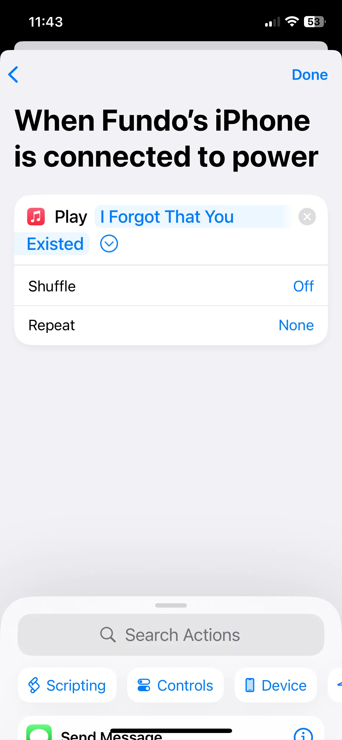 Chọn bài hát trong hành động Phát Nhạc của Phím tắt trên iPhone