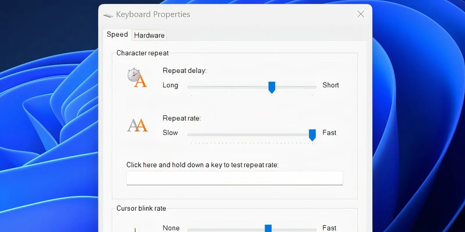 Cửa sổ Keyboard Properties trên Windows, hiển thị tùy chọn Repeat delay (Độ trễ lặp) và Repeat rate (Tốc độ lặp) để tối ưu độ nhạy của bàn phím.