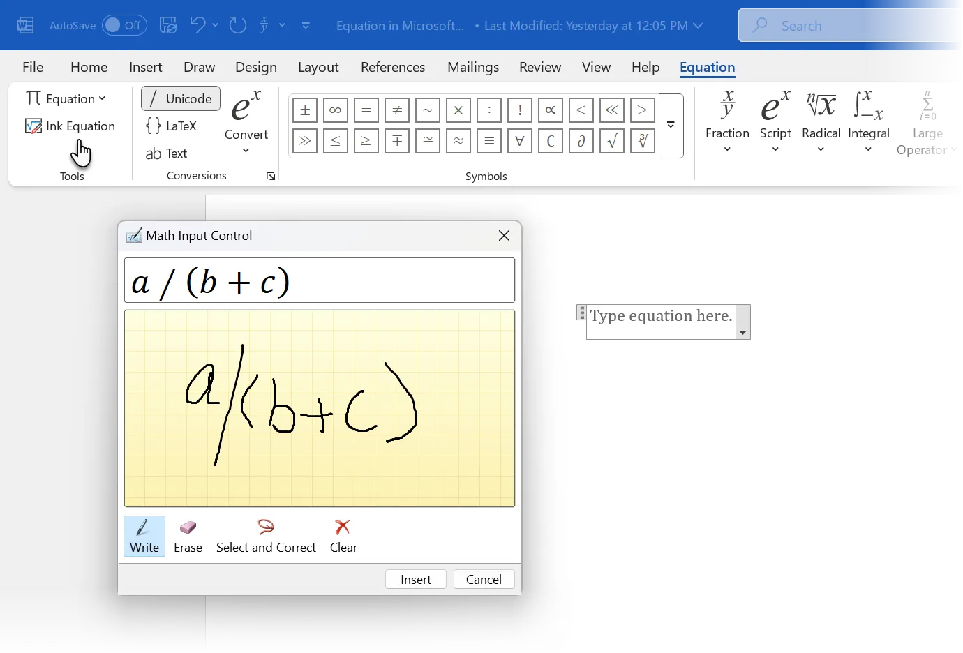 Cửa sổ Math Input Control cho phép viết công thức toán học bằng tay trong Word thông qua tính năng Ink Equation