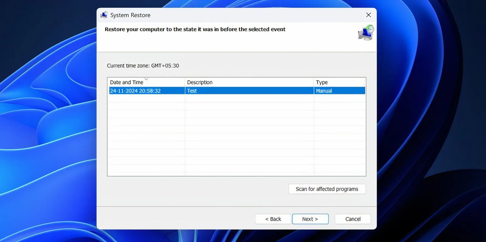 Cửa sổ System Restore cho phép chọn một điểm khôi phục để đưa hệ thống về trạng thái ổn định.
