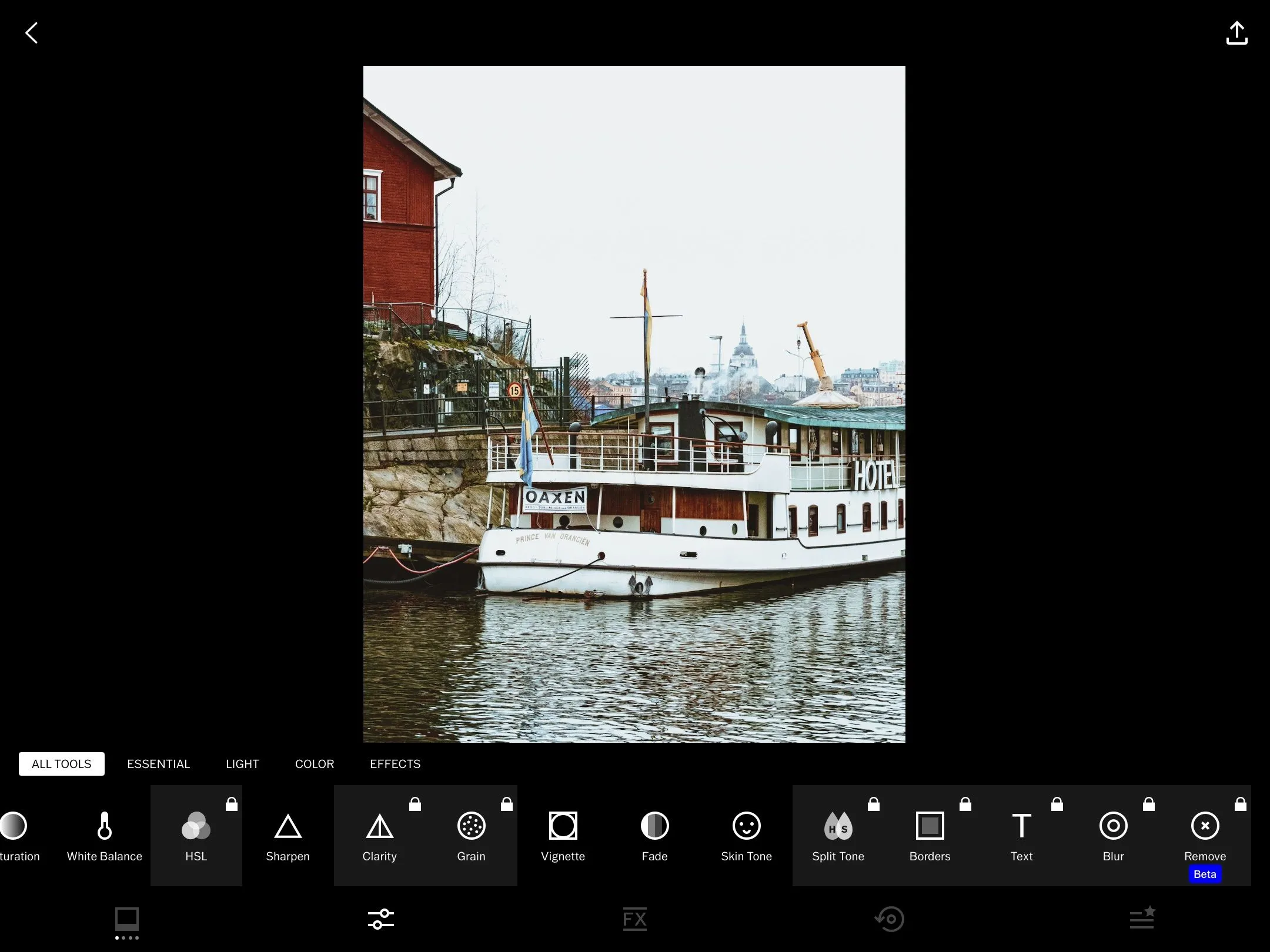 Danh sách các tính năng chỉnh sửa ảnh trong ứng dụng VSCO dành cho iPad.