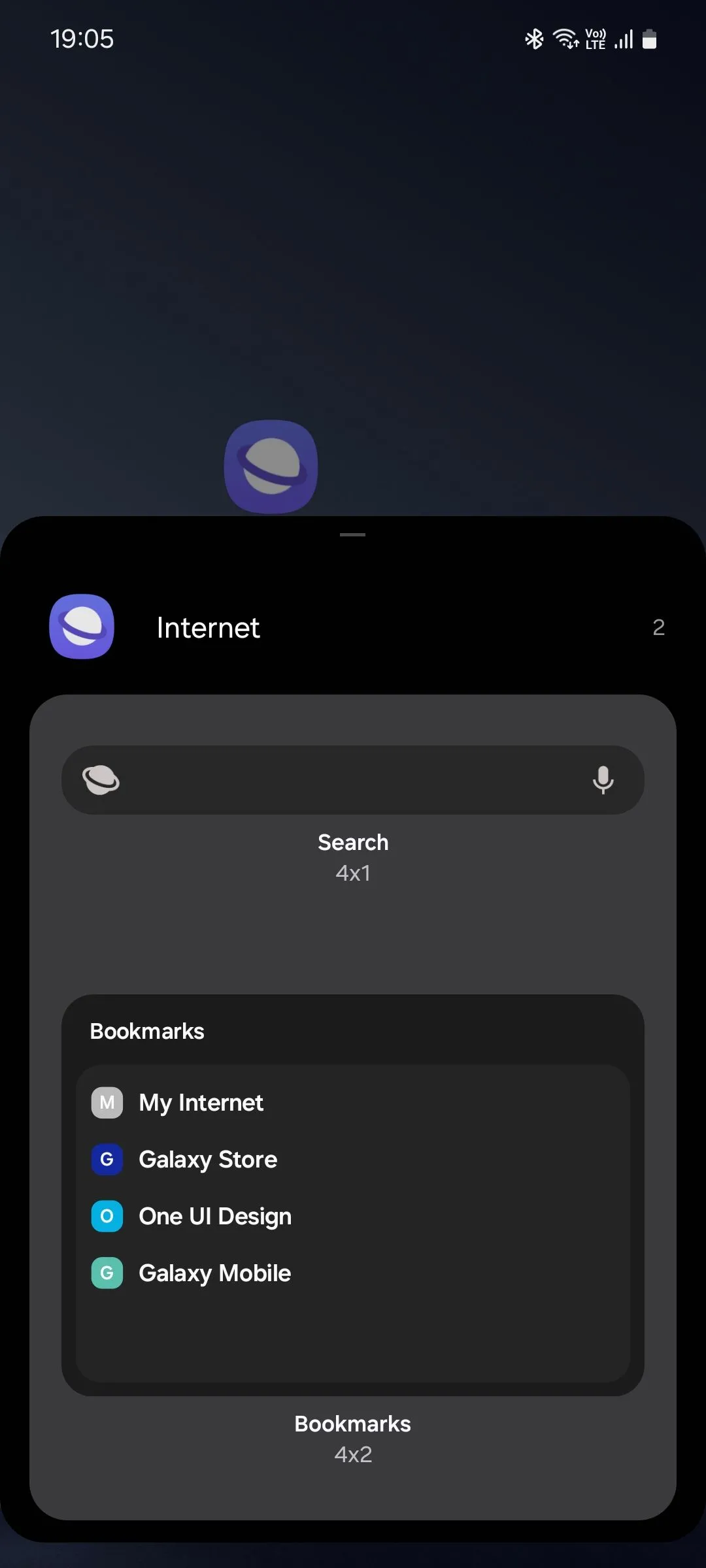Danh sách các widget có sẵn của ứng dụng Samsung Internet trên màn hình cài đặt widget.