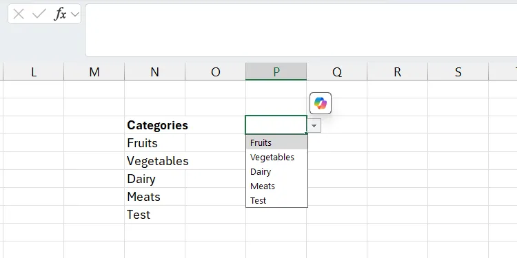 Danh sách thả xuống trong Excel đã được làm sạch, loại bỏ khoảng trống thừa nhờ hàm TRIMRANGE trong Data Validation.