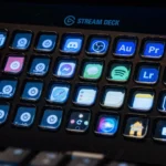 Elgato Stream Deck XL hiển thị các phím tắt ứng dụng trên màn hình cảm ứng, giúp tối ưu không gian làm việc số.