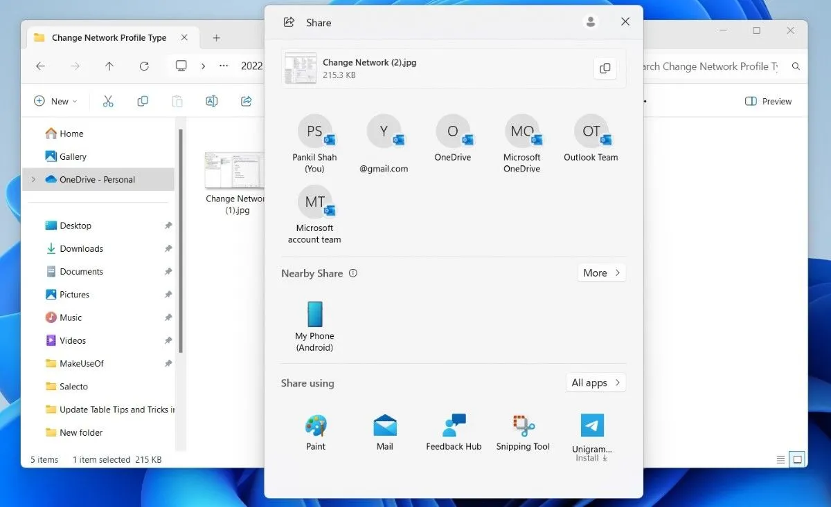File Explorer Windows 11 hiển thị menu chia sẻ