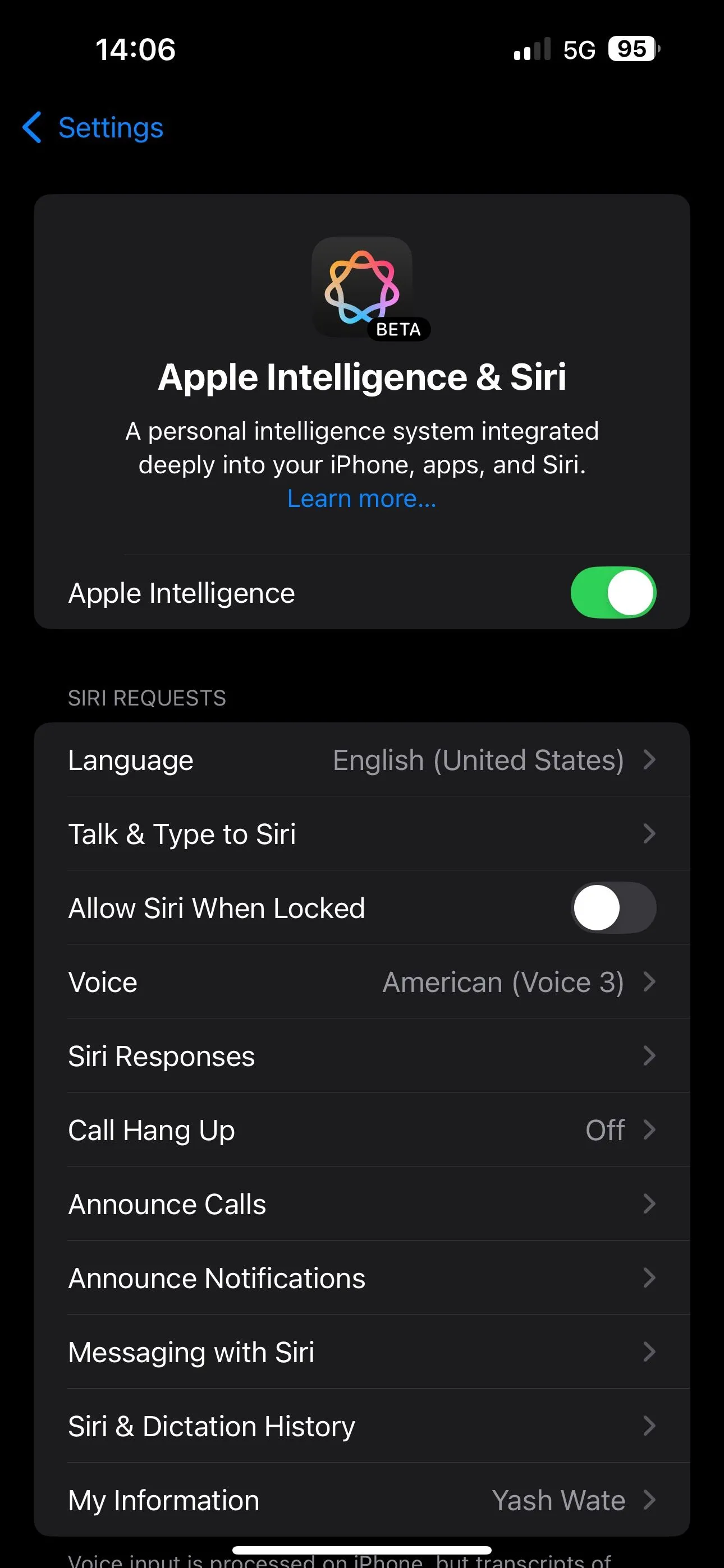 Giao diện cài đặt Apple Intelligence & Siri trên iPhone, minh họa cách bật Gõ để dùng Siri.
