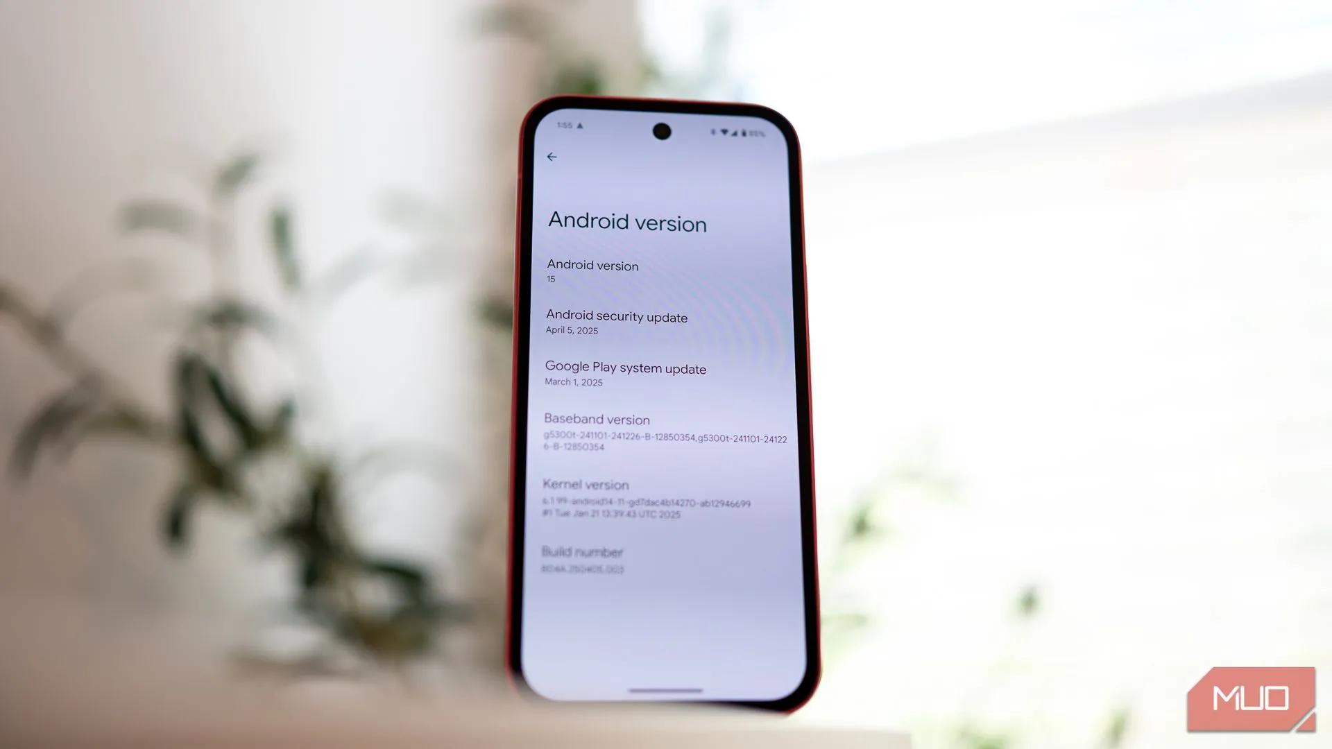 Giao diện cài đặt phiên bản Android trên Google Pixel 9a, minh họa cam kết cập nhật lâu dài