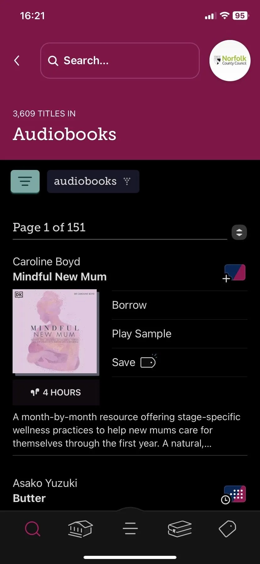 Giao diện danh sách sách nói (audiobooks) trên ứng dụng Libby, cho phép người dùng dễ dàng tìm kiếm và mượn sách từ thư viện.