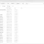 Giao diện File Explorer hiển thị thư mục tạm của người dùng (%temp%) với các tệp tin bên trong.