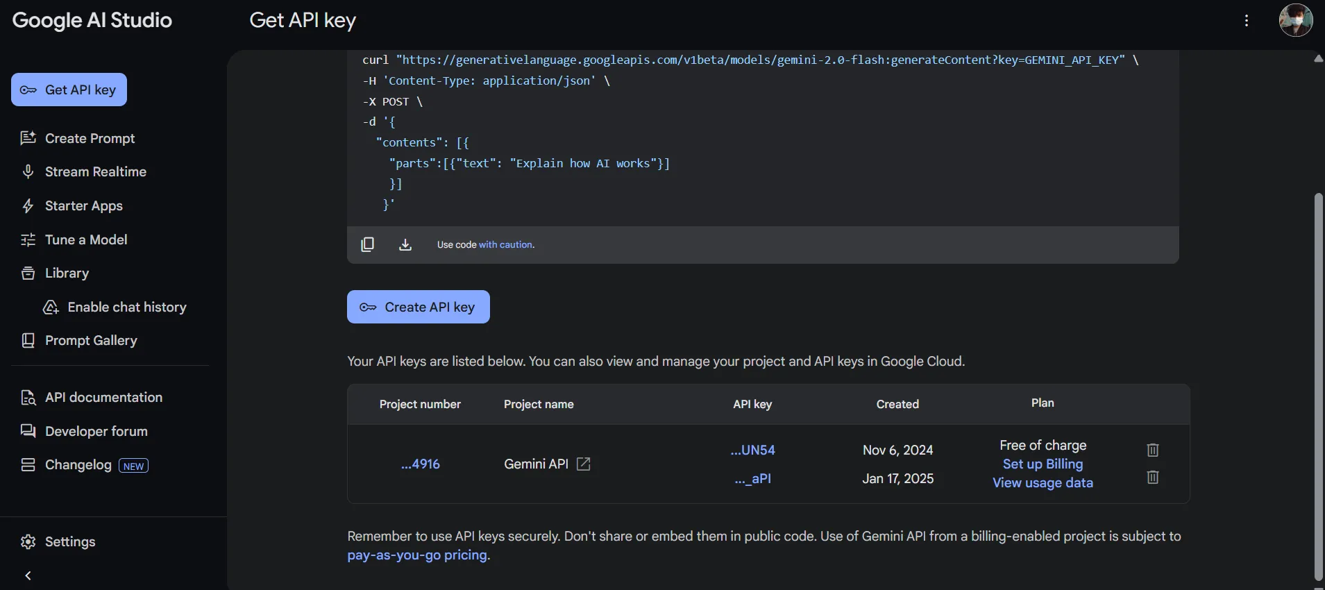 Giao diện Google AI Studio hiển thị tùy chọn tạo khóa API Gemini, minh họa các bước để người dùng có thể tạo và sử dụng API này cho các ứng dụng của mình