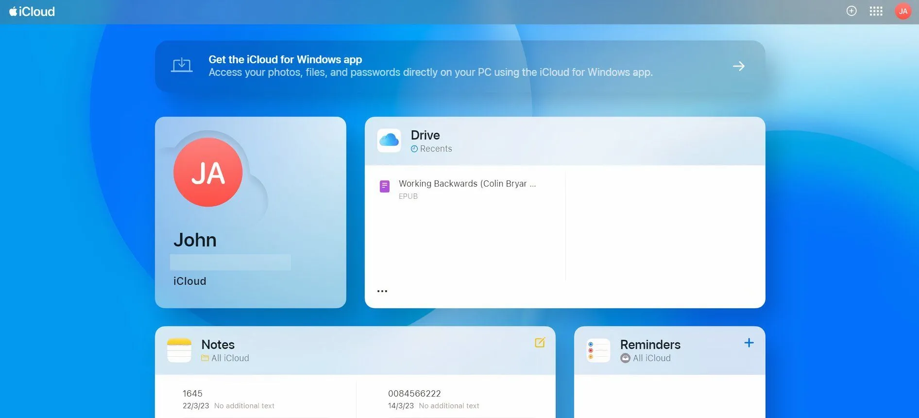 Giao diện iCloud trên trình duyệt web máy tính, minh họa việc truy cập dữ liệu cá nhân.