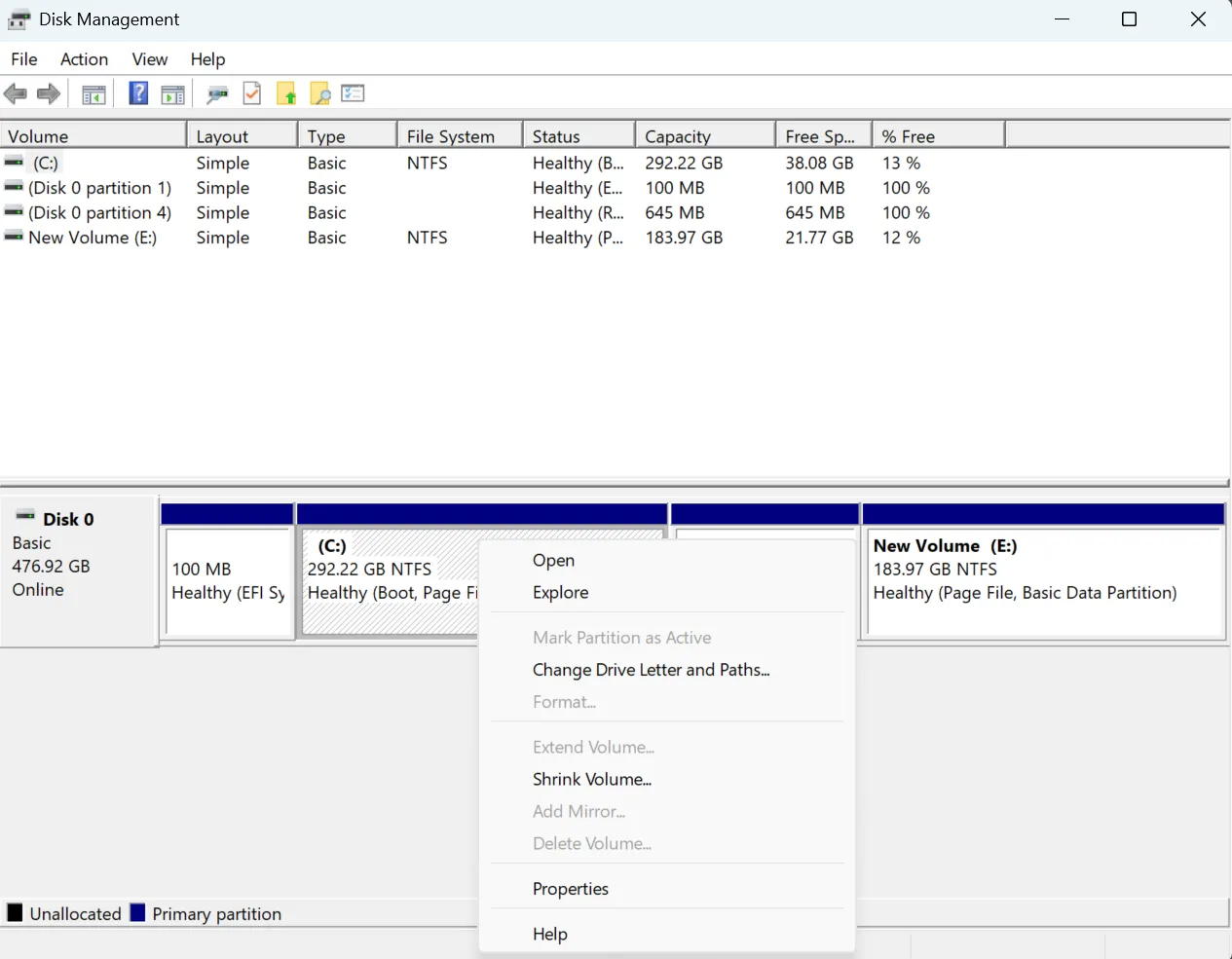 Giao diện tiện ích Quản lý Đĩa trên Windows 11 hiển thị các tùy chọn tạo và quản lý phân vùng ổ cứng.