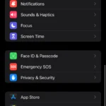 Giao diện ứng dụng Cài đặt (Settings) trên iPhone, minh họa đường dẫn truy cập đến phần quyền riêng tư ảnh.