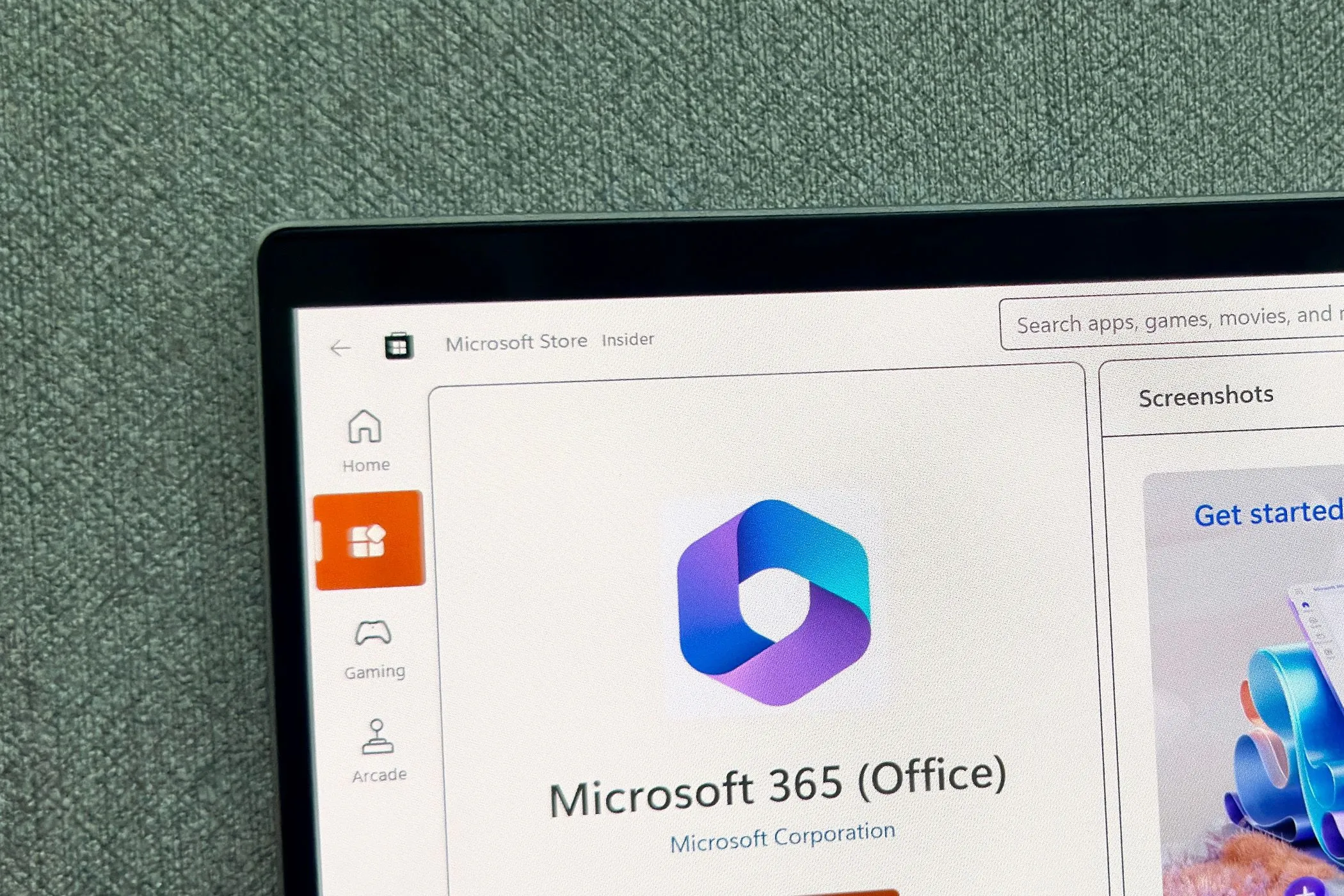 Giao diện ứng dụng Microsoft 365 trên Microsoft Store, hiển thị biểu tượng các ứng dụng Word, Excel và PowerPoint.