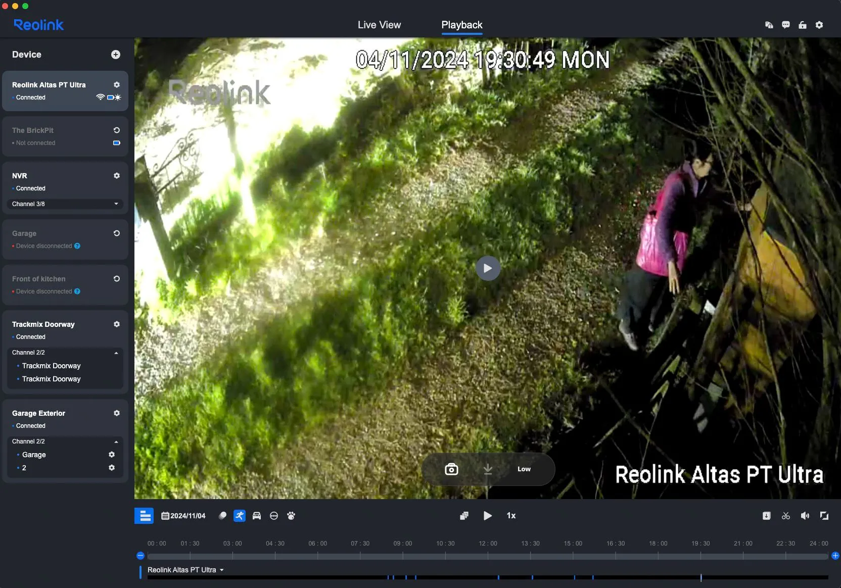 Giao diện ứng dụng Reolink trên máy tính để bàn hiển thị tính năng xem lại video dễ dàng và quản lý camera