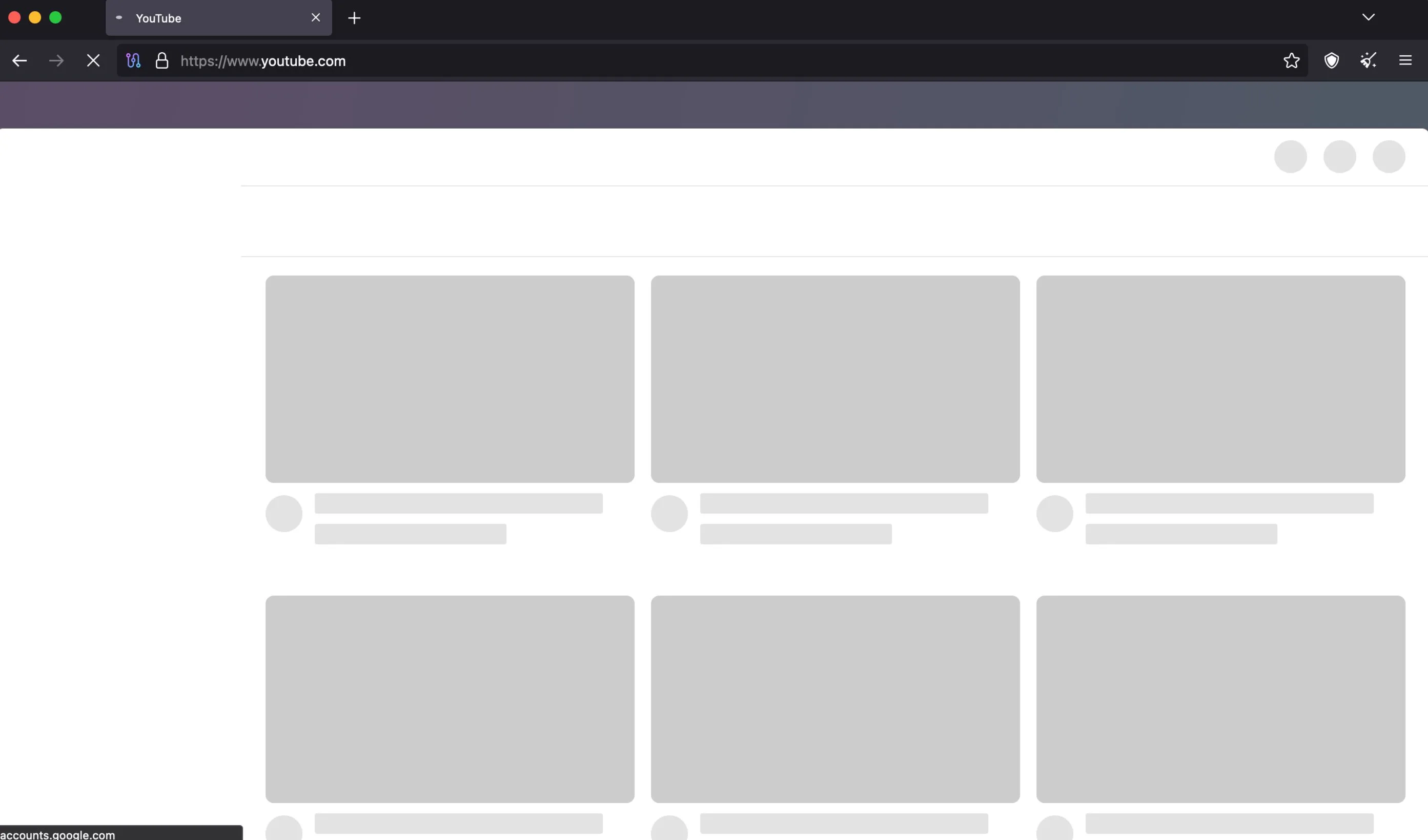 Giao diện YouTube hiển thị trạng thái đang tải chậm chạp khi sử dụng trình duyệt Tor, minh họa nhược điểm về tốc độ.