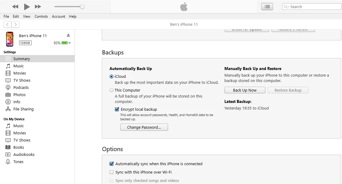 Hình ảnh giao diện iTunes trên máy tính Windows hiển thị tùy chọn sao lưu iPhone, nhấn mạnh khả năng sao lưu dữ liệu iPhone sang PC.