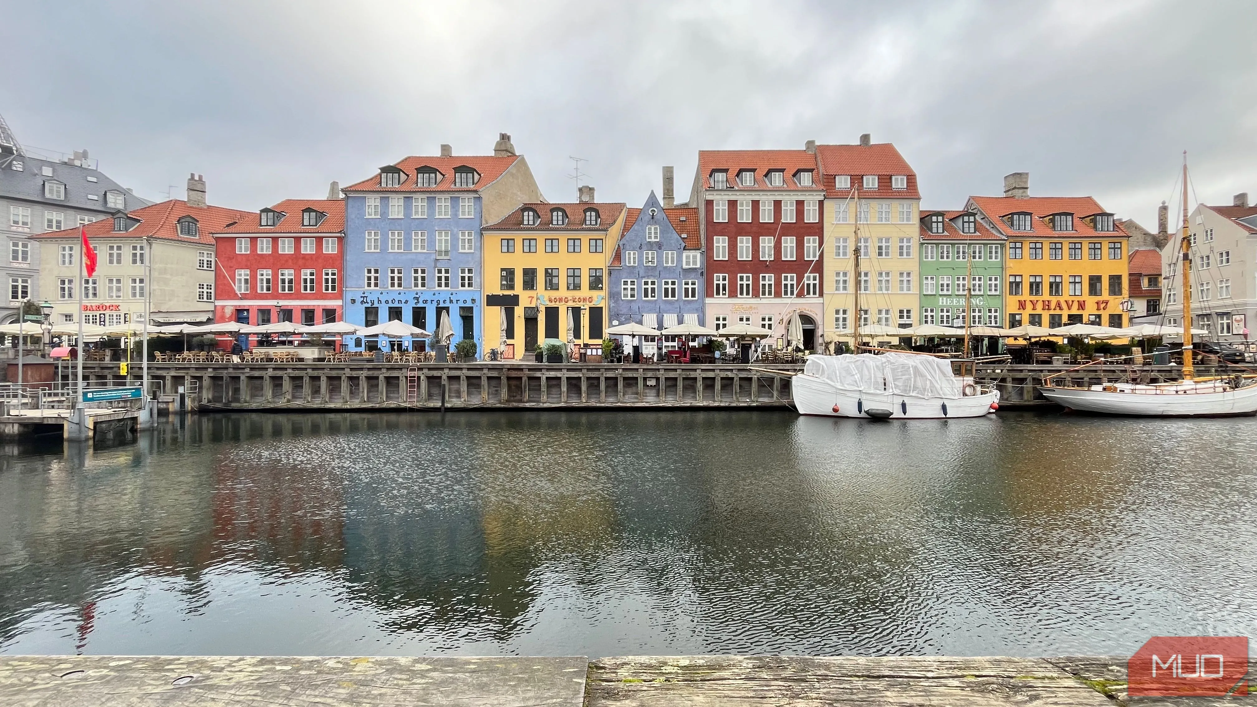 Kênh đào Nyhavn và những ngôi nhà đầy màu sắc ở Copenhagen