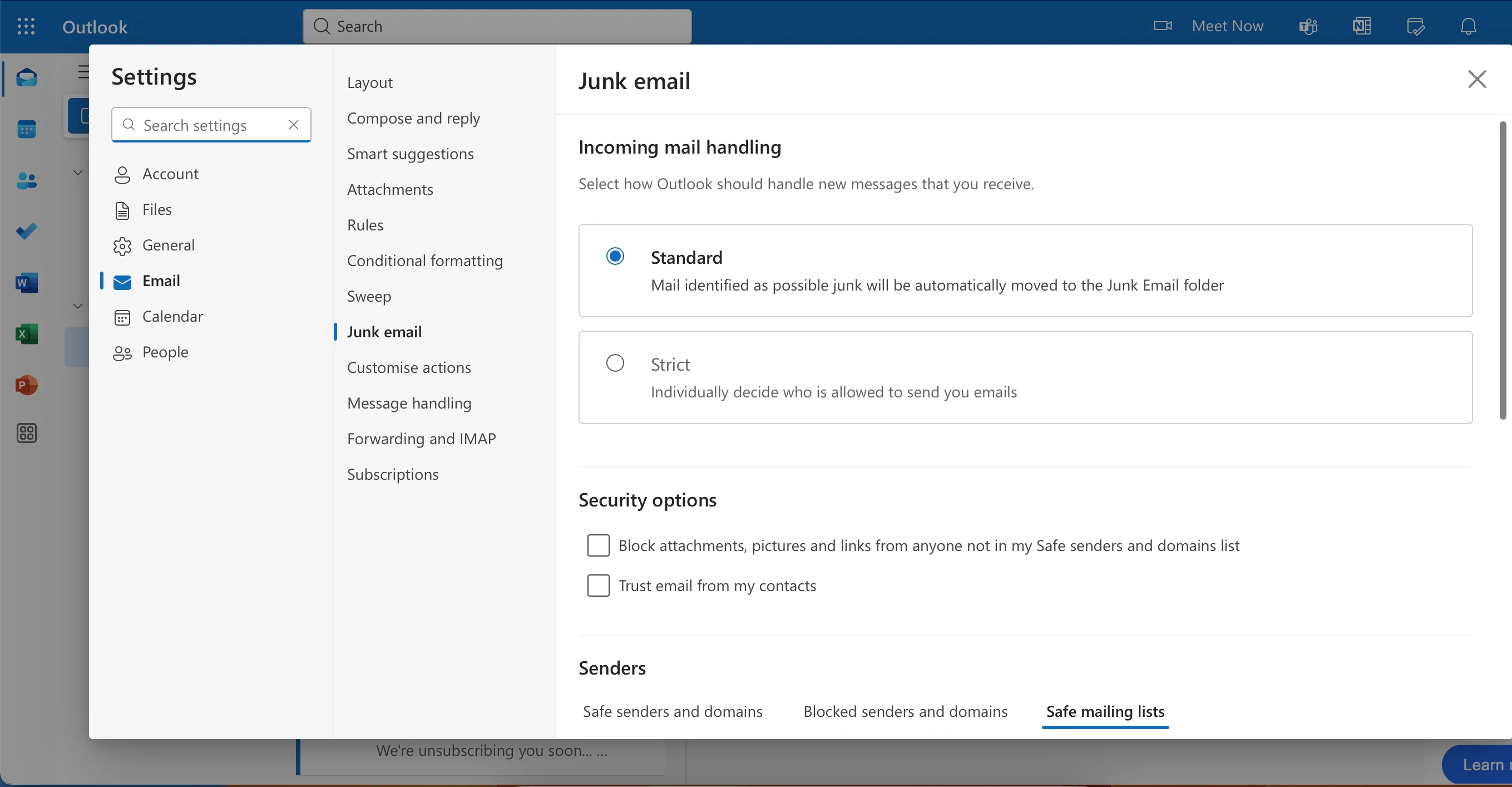 Kích hoạt cài đặt bảo mật nghiêm ngặt cho email đến trong ứng dụng Outlook