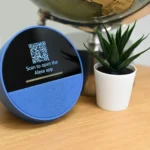Mã QR để kết nối Amazon Echo Spot, minh họa một mã QR hợp pháp có thể bị dán đè để lừa đảo