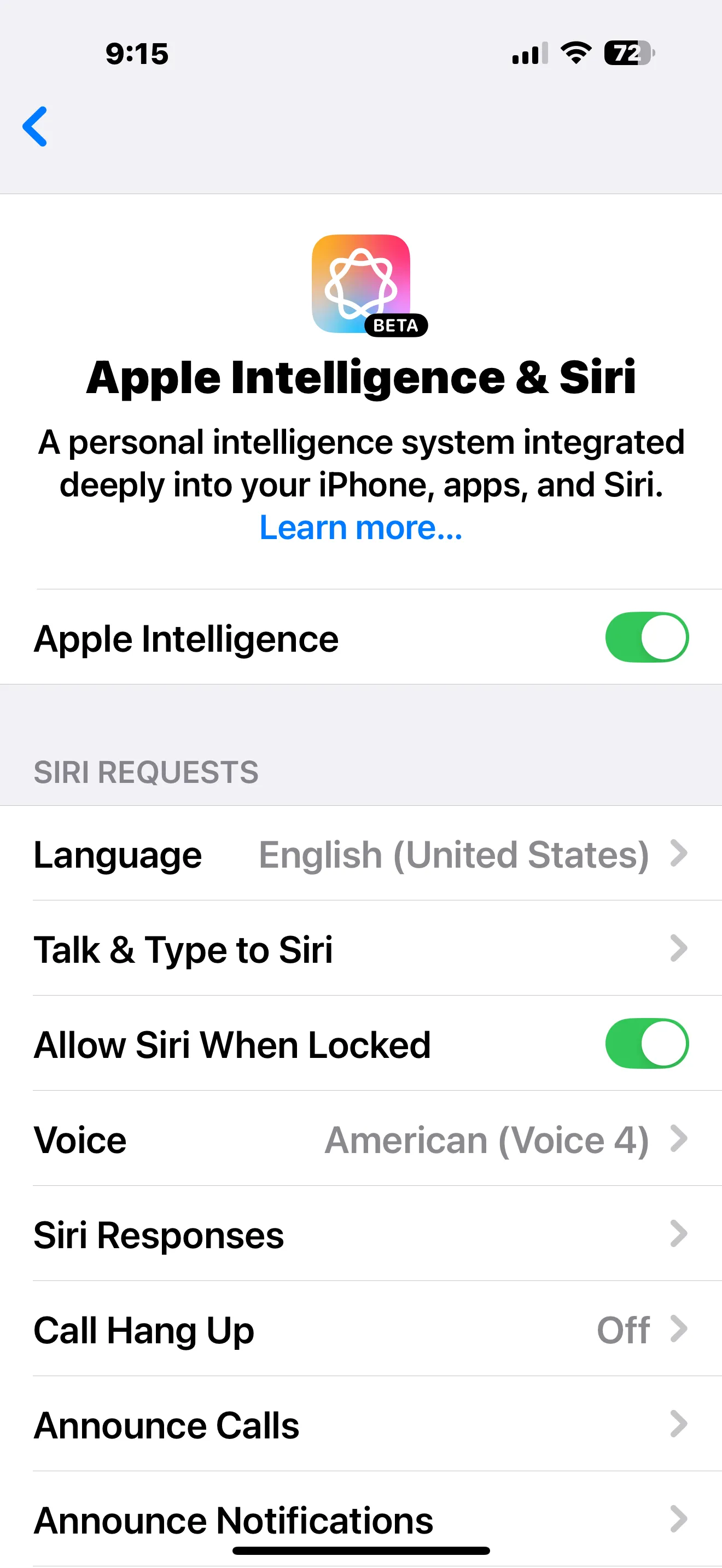 Màn hình cài đặt Apple Intelligence và Siri trên iPhone cho phép người dùng tắt các tính năng AI.