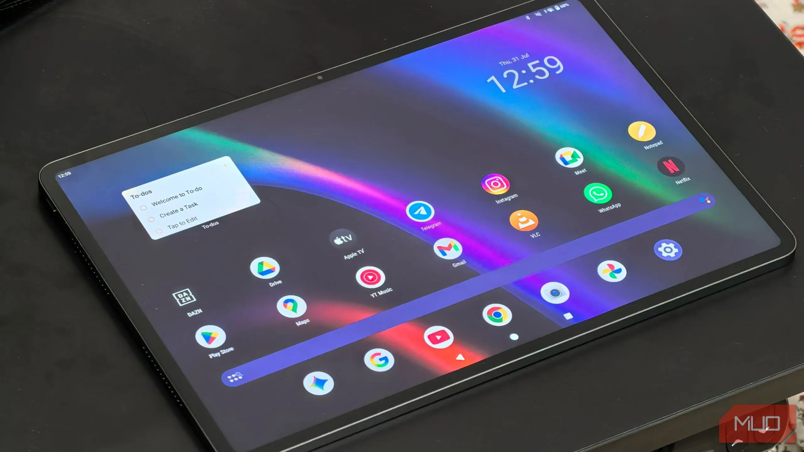 Màn hình chính của máy tính bảng Infinix XPAD GT với giao diện Android gần như gốc, tối ưu hiệu suất.