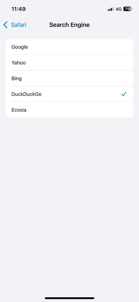 Màn hình chọn Công cụ tìm kiếm mặc định trong cài đặt Safari iPhone