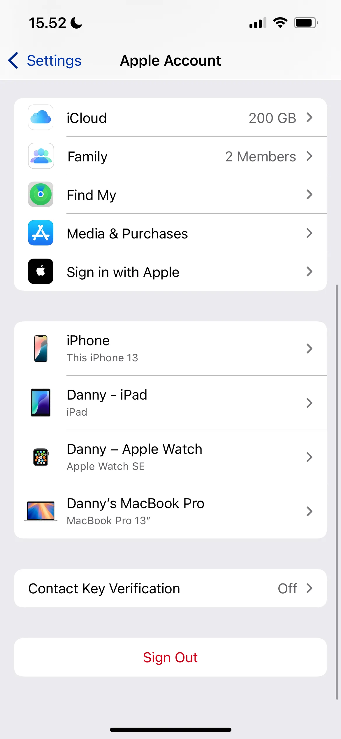 Màn hình chọn mục iCloud trong Cài đặt tài khoản Apple ID để tối ưu dung lượng.