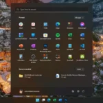 Màn hình Start Menu Windows 11 hiển thị nhiều ứng dụng được cài đặt sẵn, biểu tượng cho bloatware.
