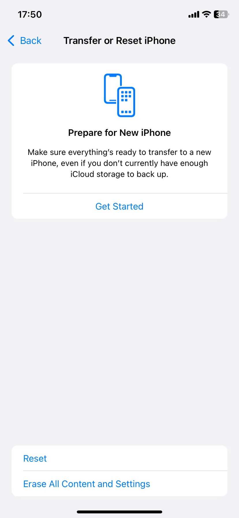 Màn hình tùy chọn Chuyển hoặc Đặt lại iPhone trong cài đặt