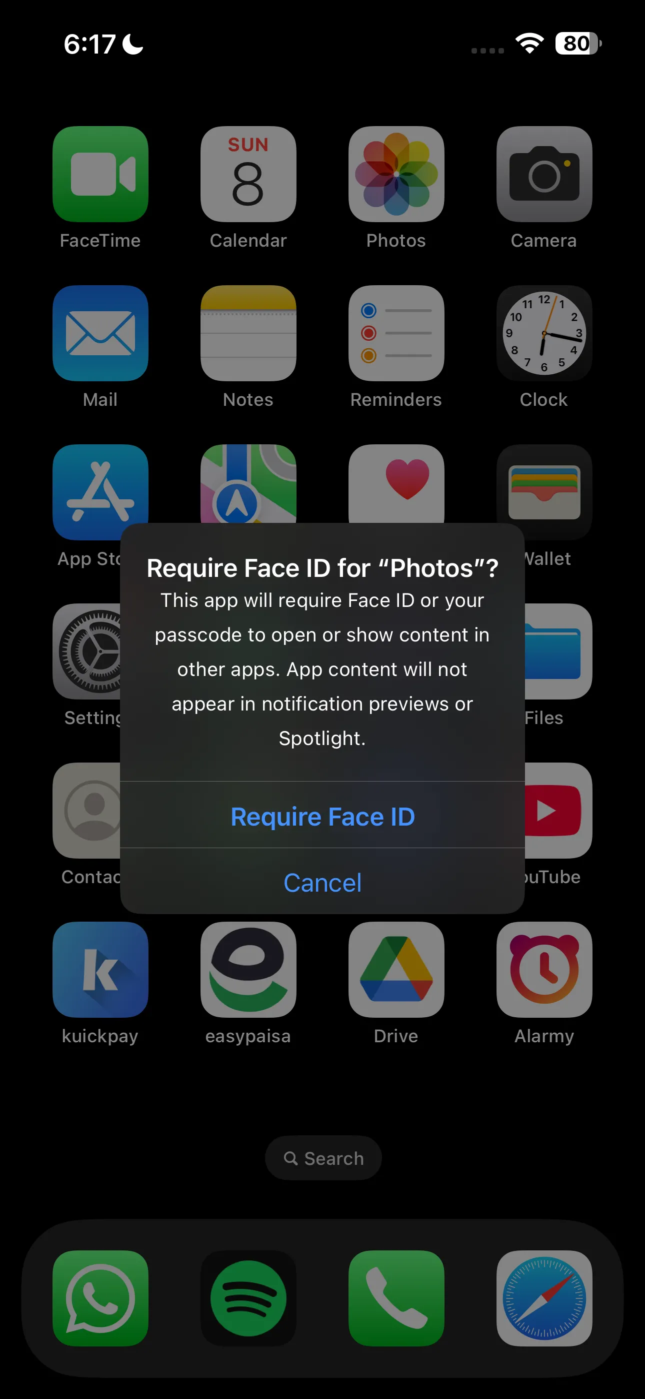 Màn hình xác nhận khóa ứng dụng Ảnh bằng Face ID trên iPhone