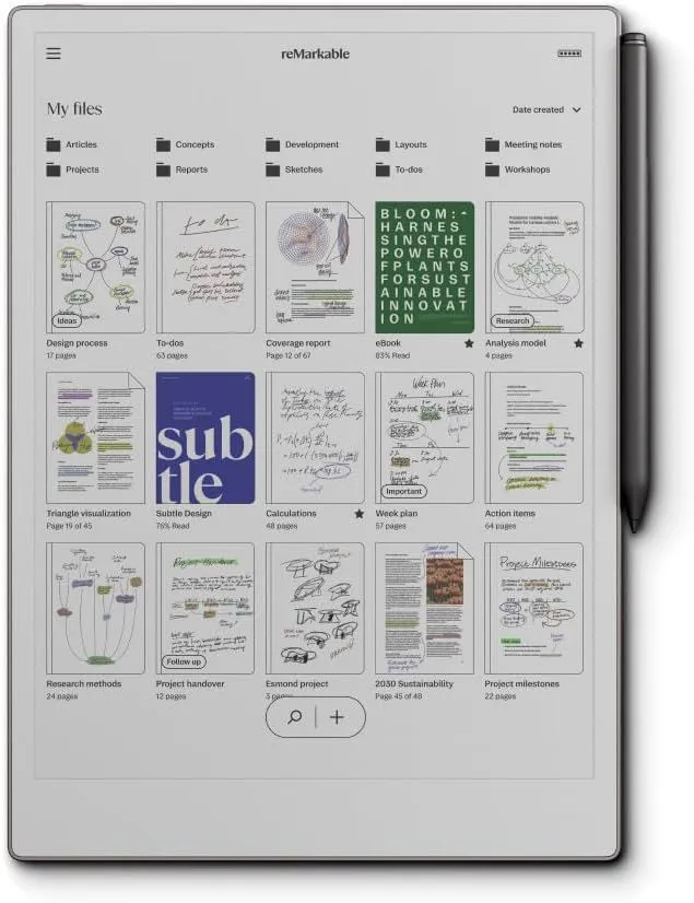 Máy tính bảng reMarkable Paper Pro màu trắng bạc nhìn từ góc nghiêng