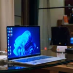 Máy tính xách tay Windows hiển thị hình mờ cảnh báo khi cài đặt Windows 11 trên cấu hình không hỗ trợ