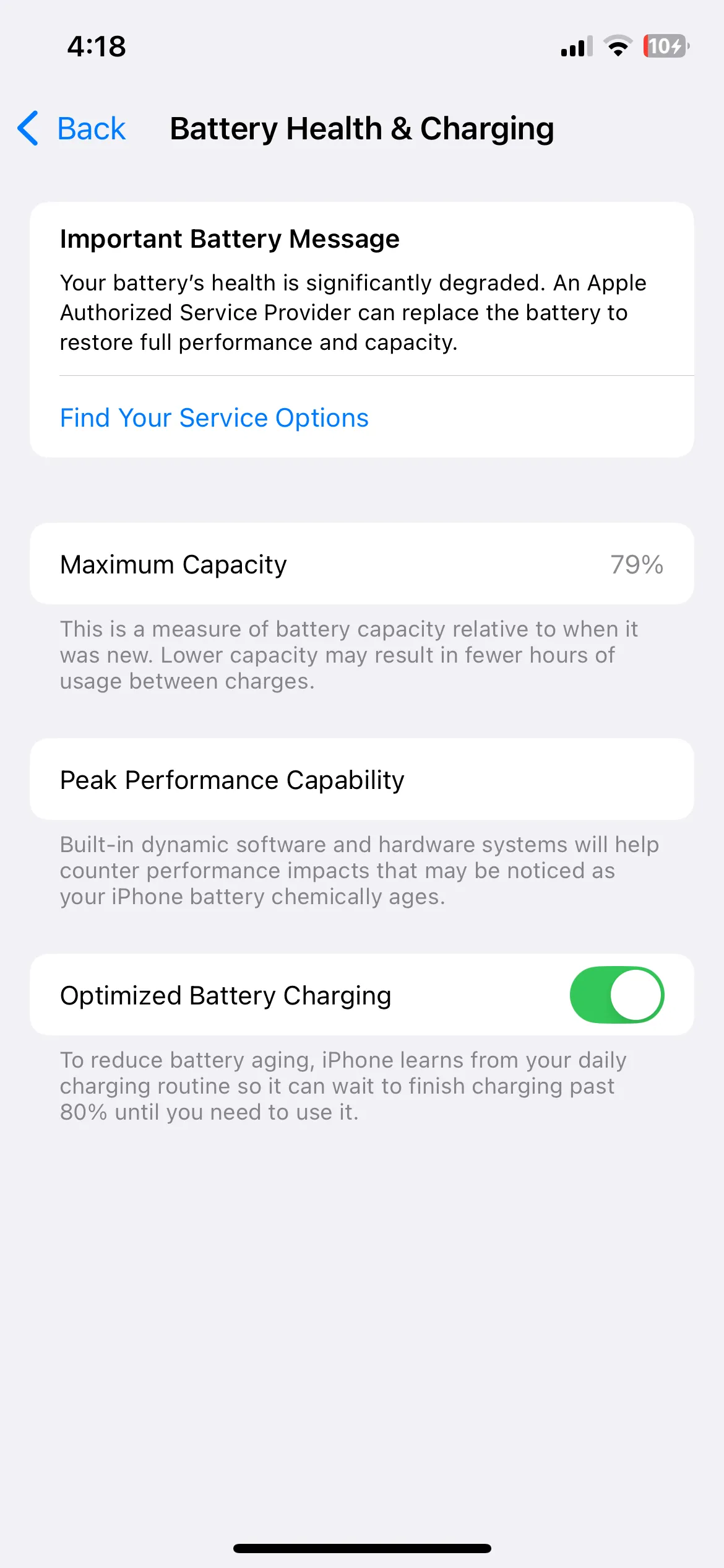 Menu cài đặt tình trạng pin và sạc trên iPhone
