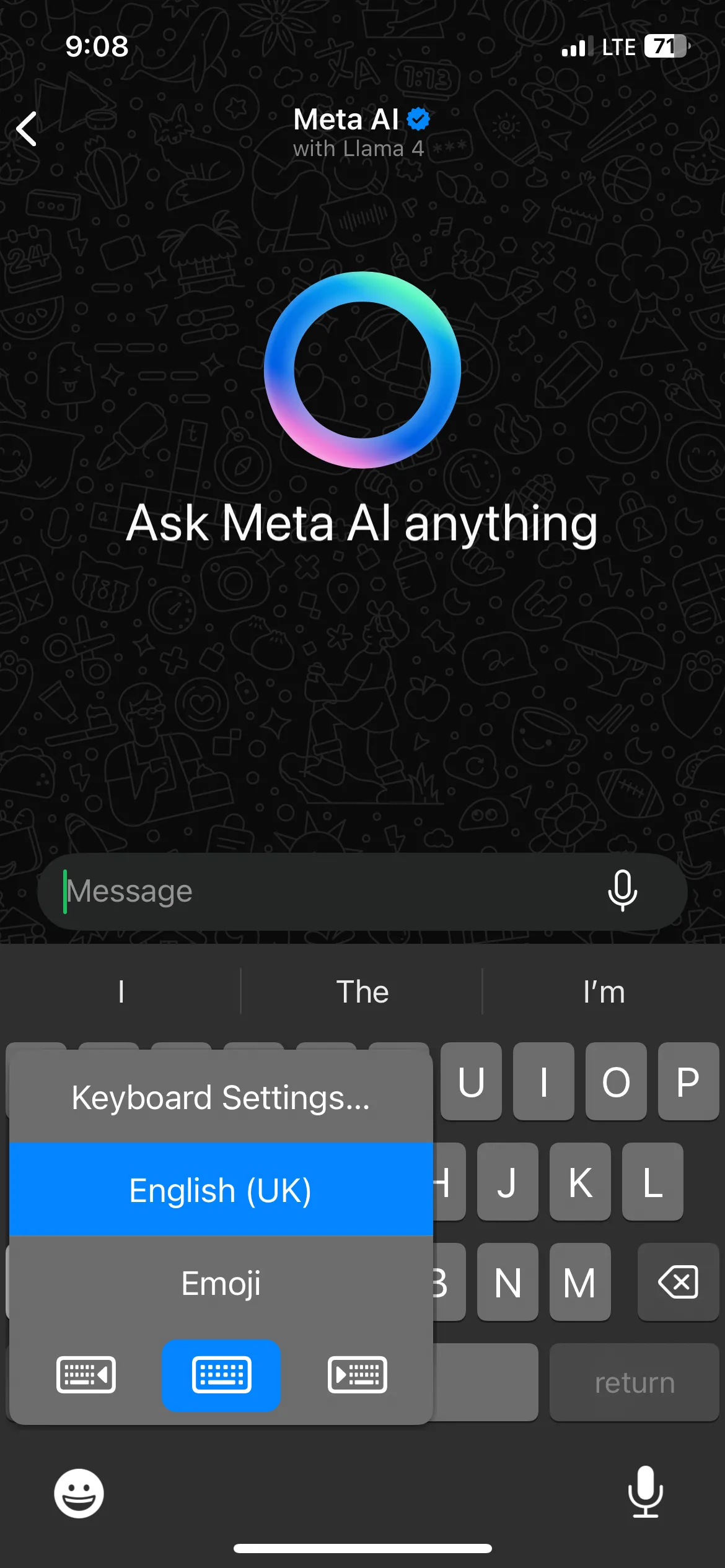 Mở cài đặt bàn phím iPhone trong ứng dụng WhatsApp, hiển thị tùy chọn dịch chuyển bàn phím.