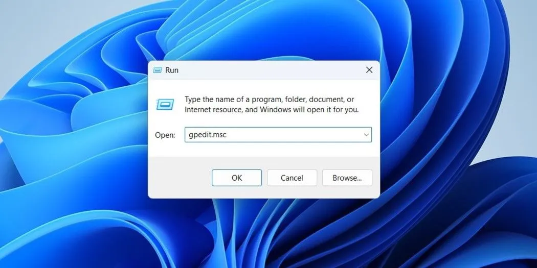 Mở Group Policy Editor qua lệnh Run