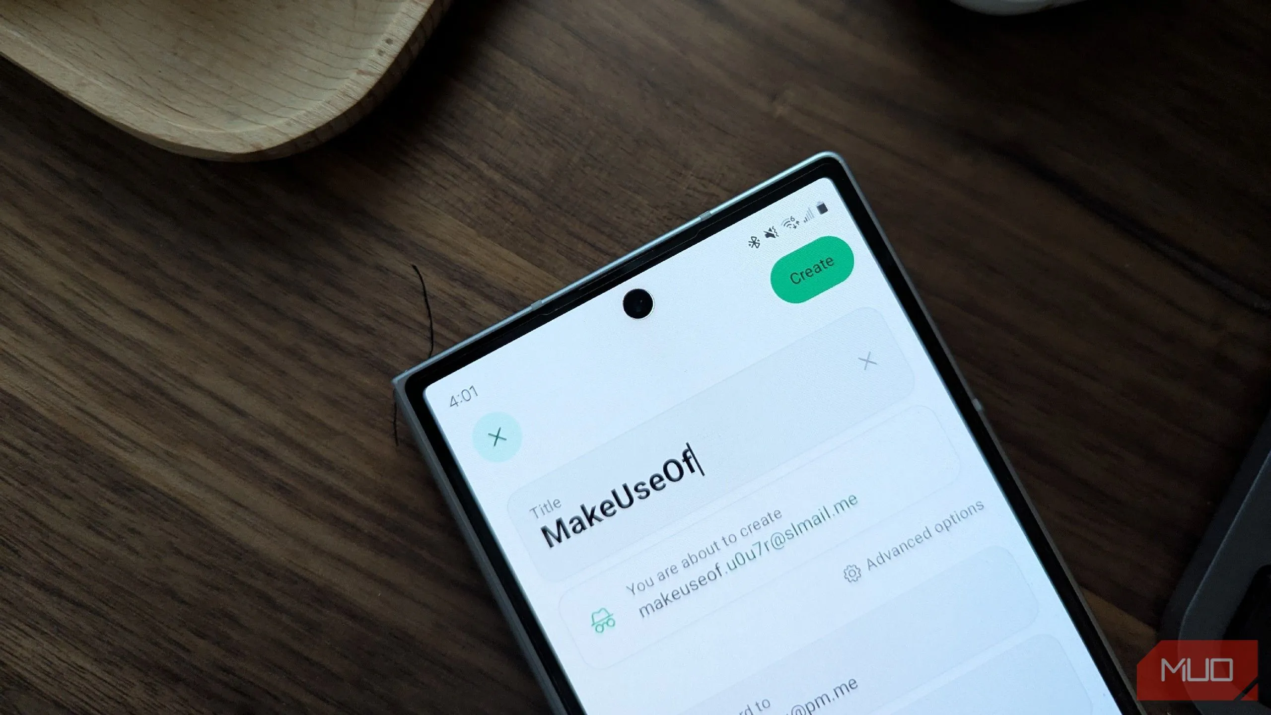 Một địa chỉ email bí danh được tạo cho MakeUseOf trong ứng dụng Proton Pass trên Android, minh họa tính năng bảo mật email.