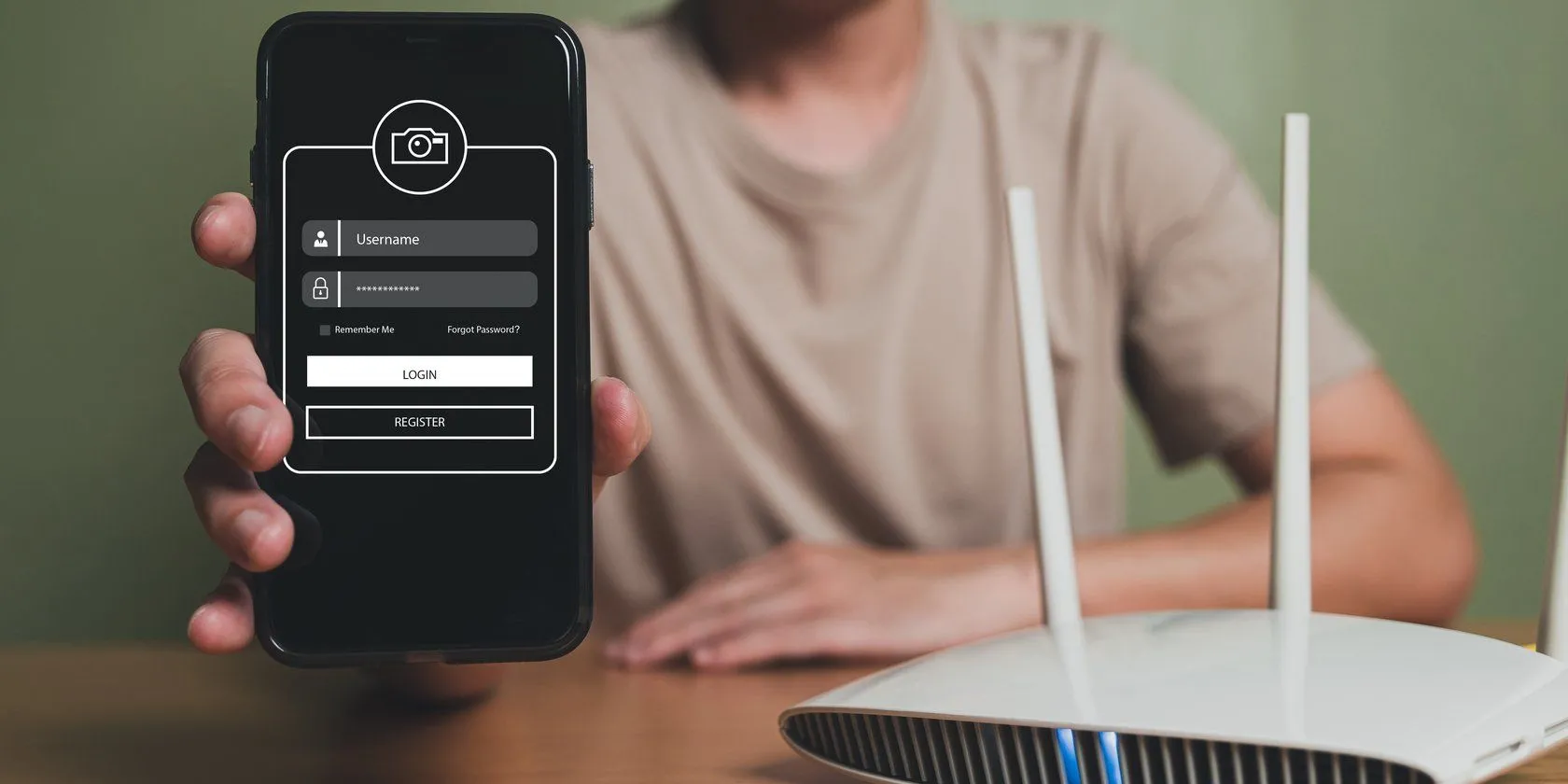 Người dùng kết nối điện thoại vào mạng Wi-Fi khách bên cạnh router