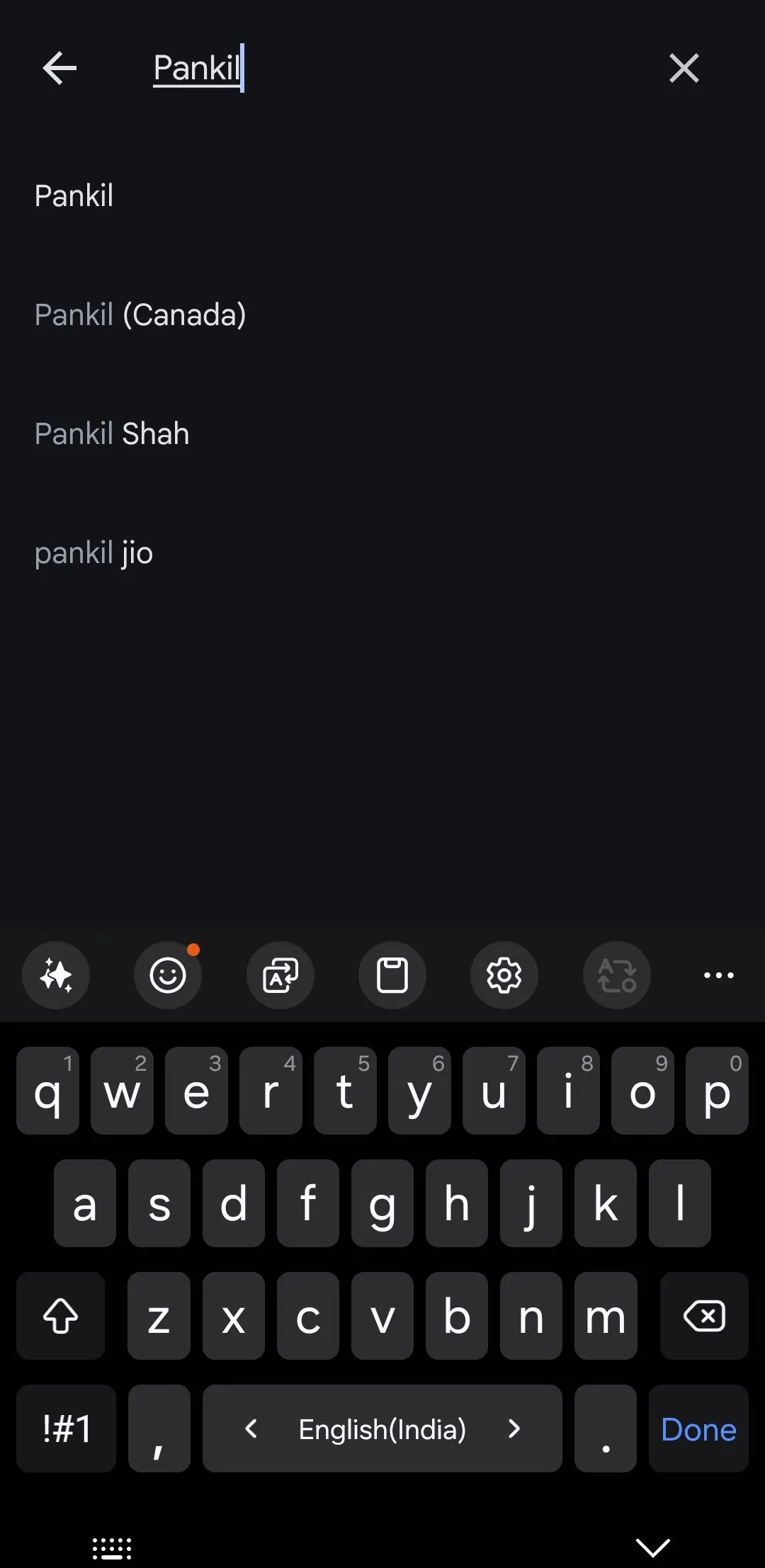 Nhập tên để tìm kiếm trong ứng dụng Google Photos