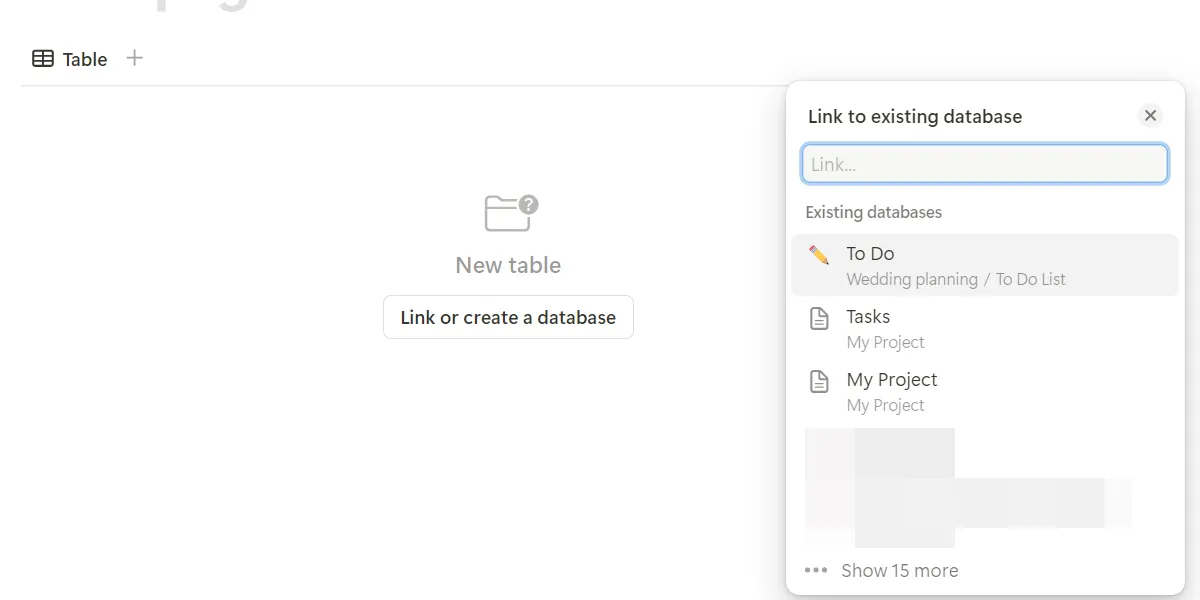 Quá trình chọn một cơ sở dữ liệu (database) để tạo Linked Database trong Notion.