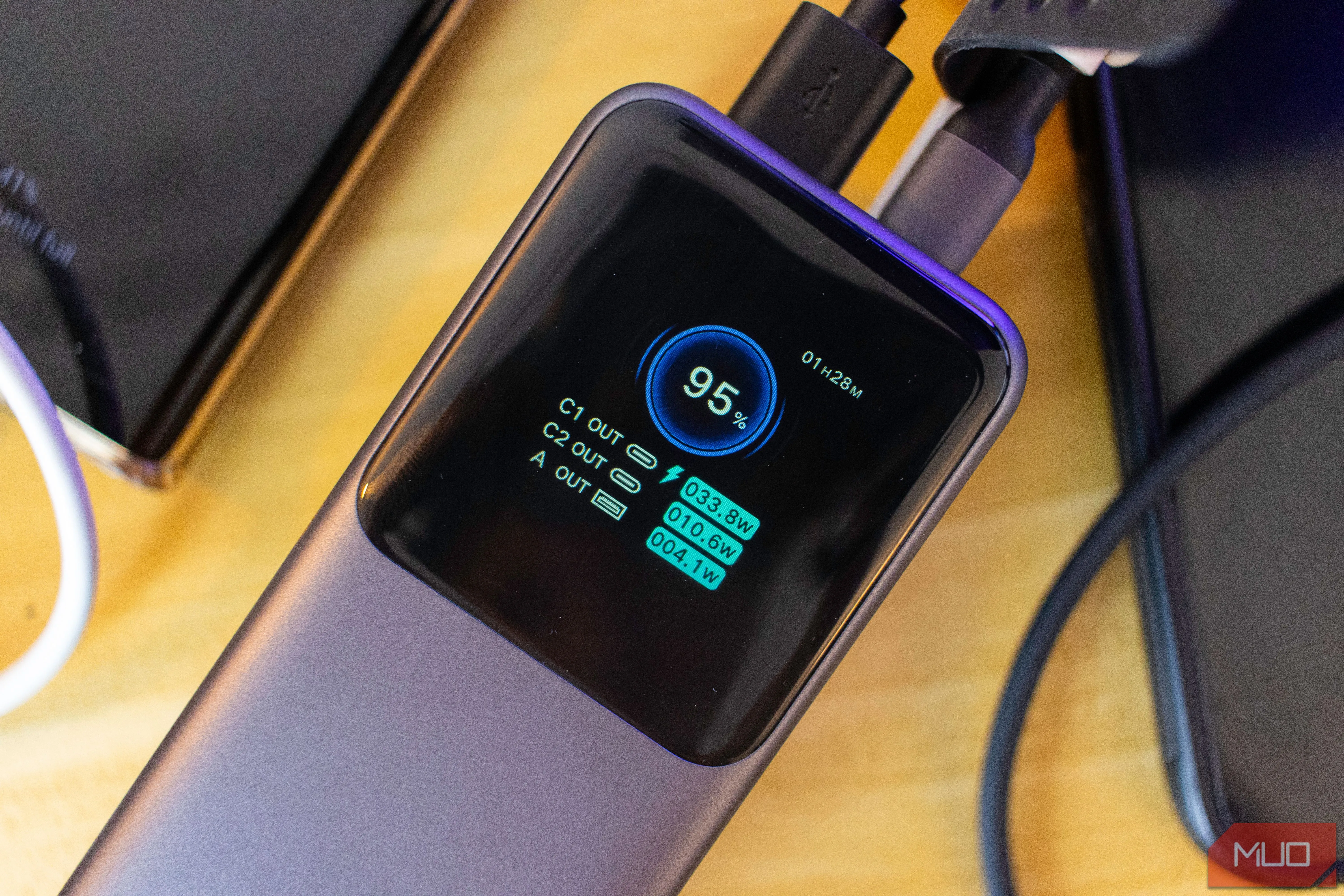 Sạc dự phòng Ugreen Nexode 20000mAh sạc đồng thời iPhone và Galaxy Note