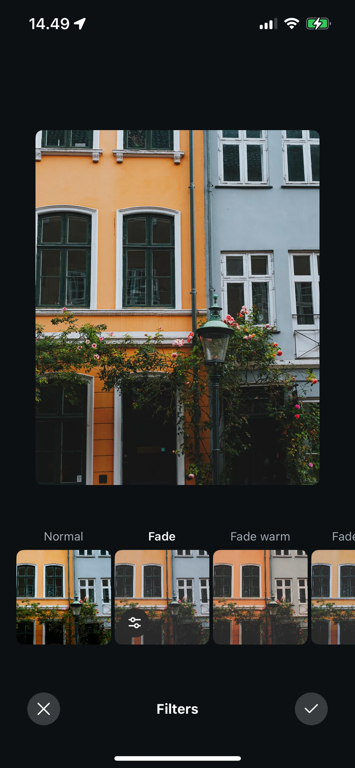 Sử dụng bộ lọc Fade trong ứng dụng Instagram để giảm độ tương phản và tạo vẻ cổ điển