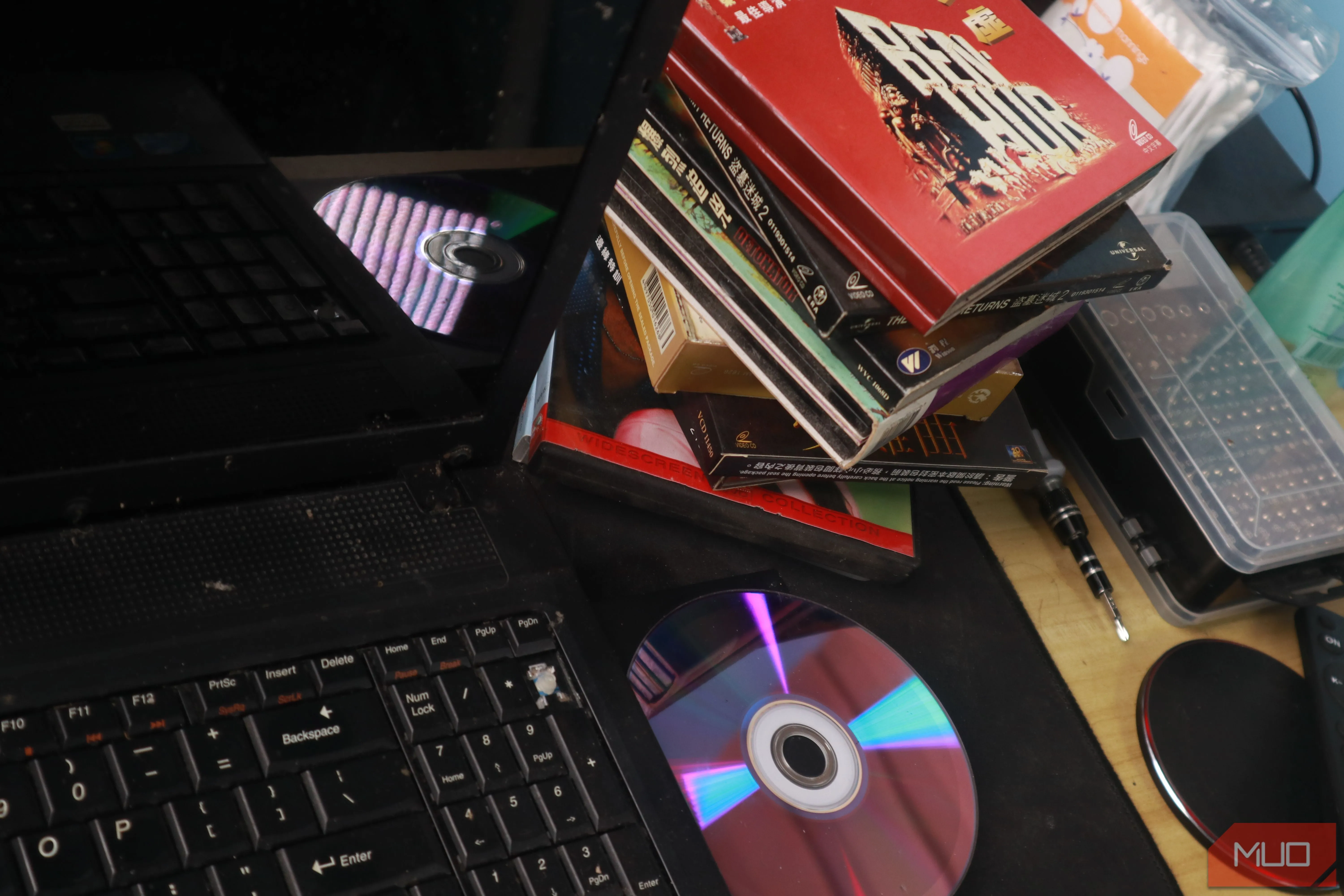 Sử dụng laptop cũ để rip dữ liệu từ đĩa CD